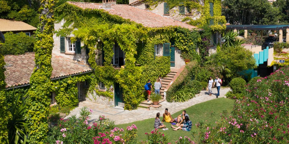Centre international dantibes french language school