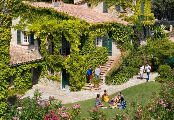 Ecole